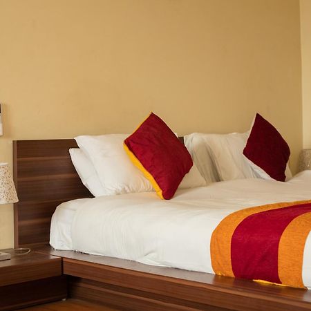 Hotel Edingo Inn Itahari Bagian luar foto