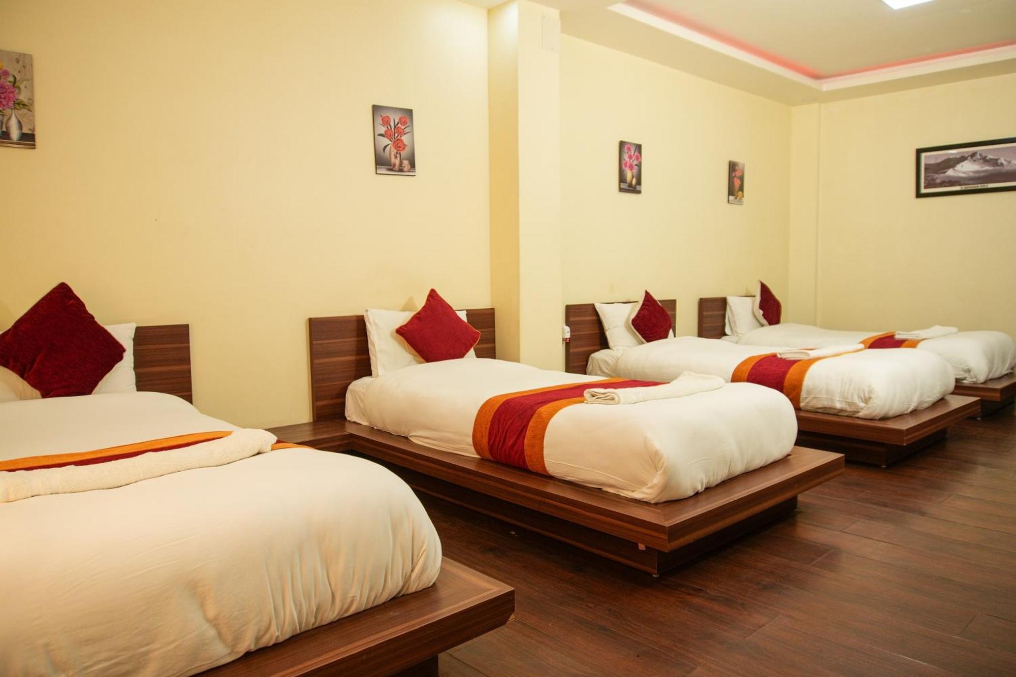 Hotel Edingo Inn Itahari Bagian luar foto