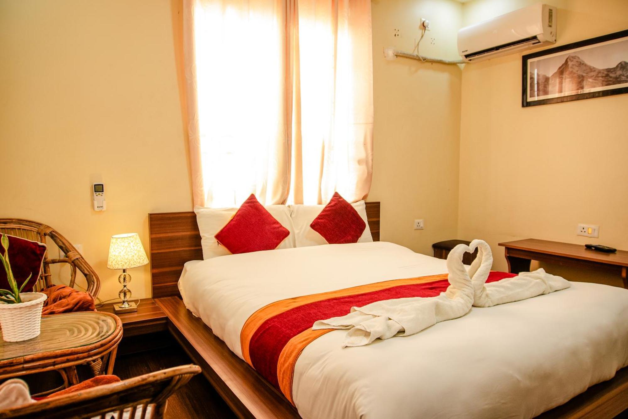 Hotel Edingo Inn Itahari Bagian luar foto
