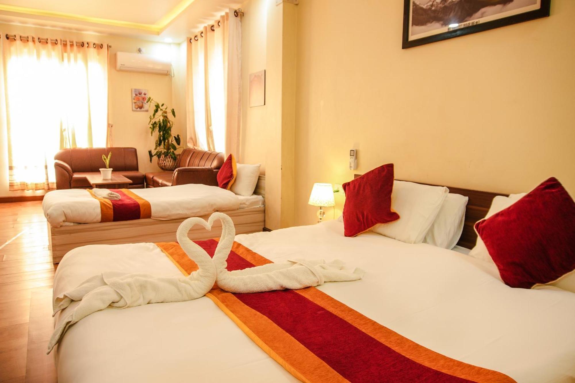 Hotel Edingo Inn Itahari Bagian luar foto