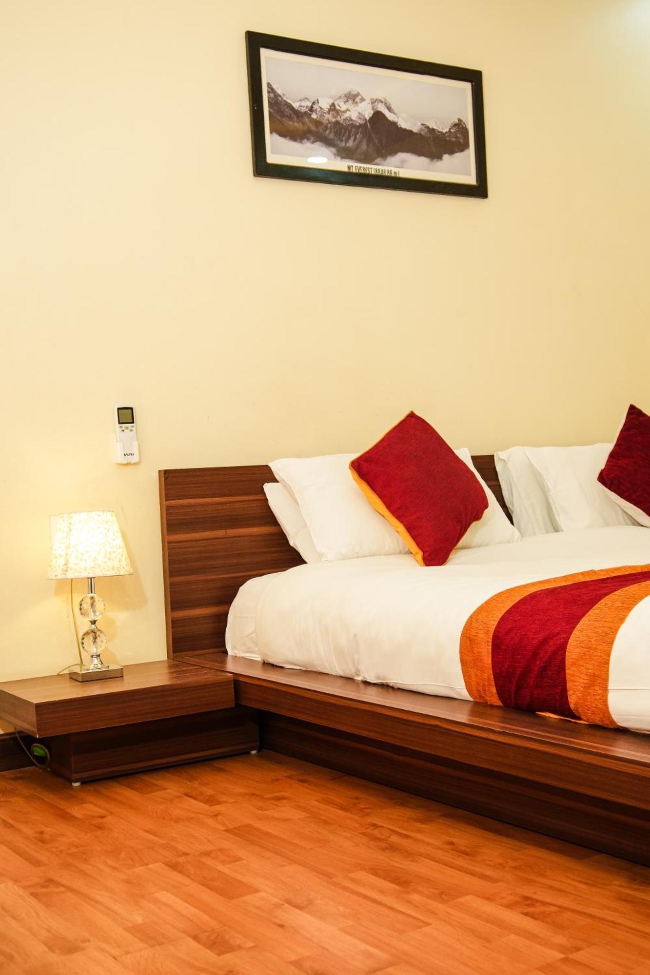 Hotel Edingo Inn Itahari Bagian luar foto