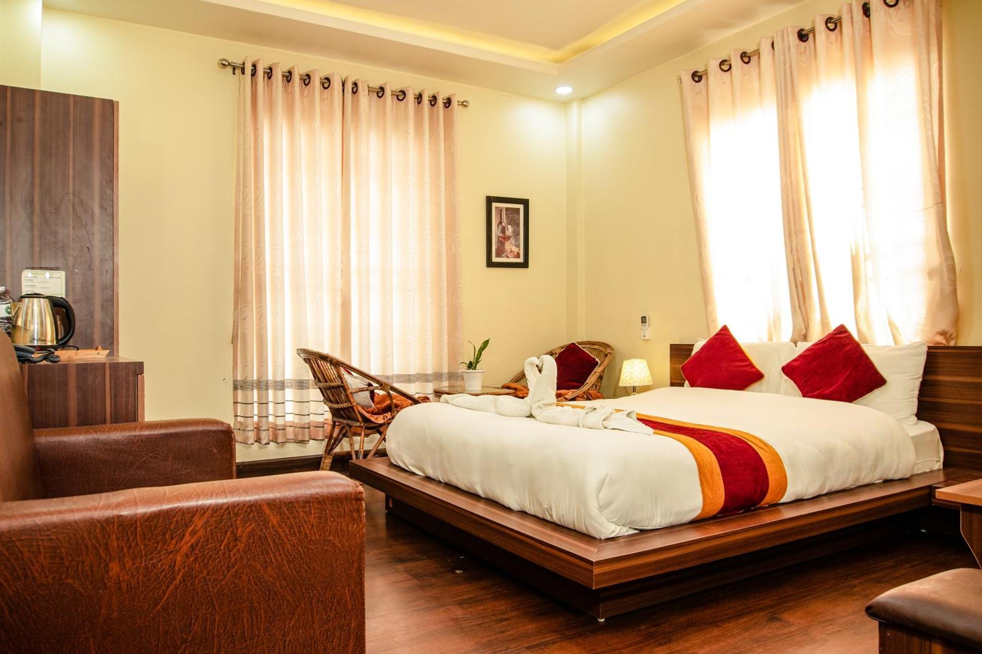 Hotel Edingo Inn Itahari Bagian luar foto