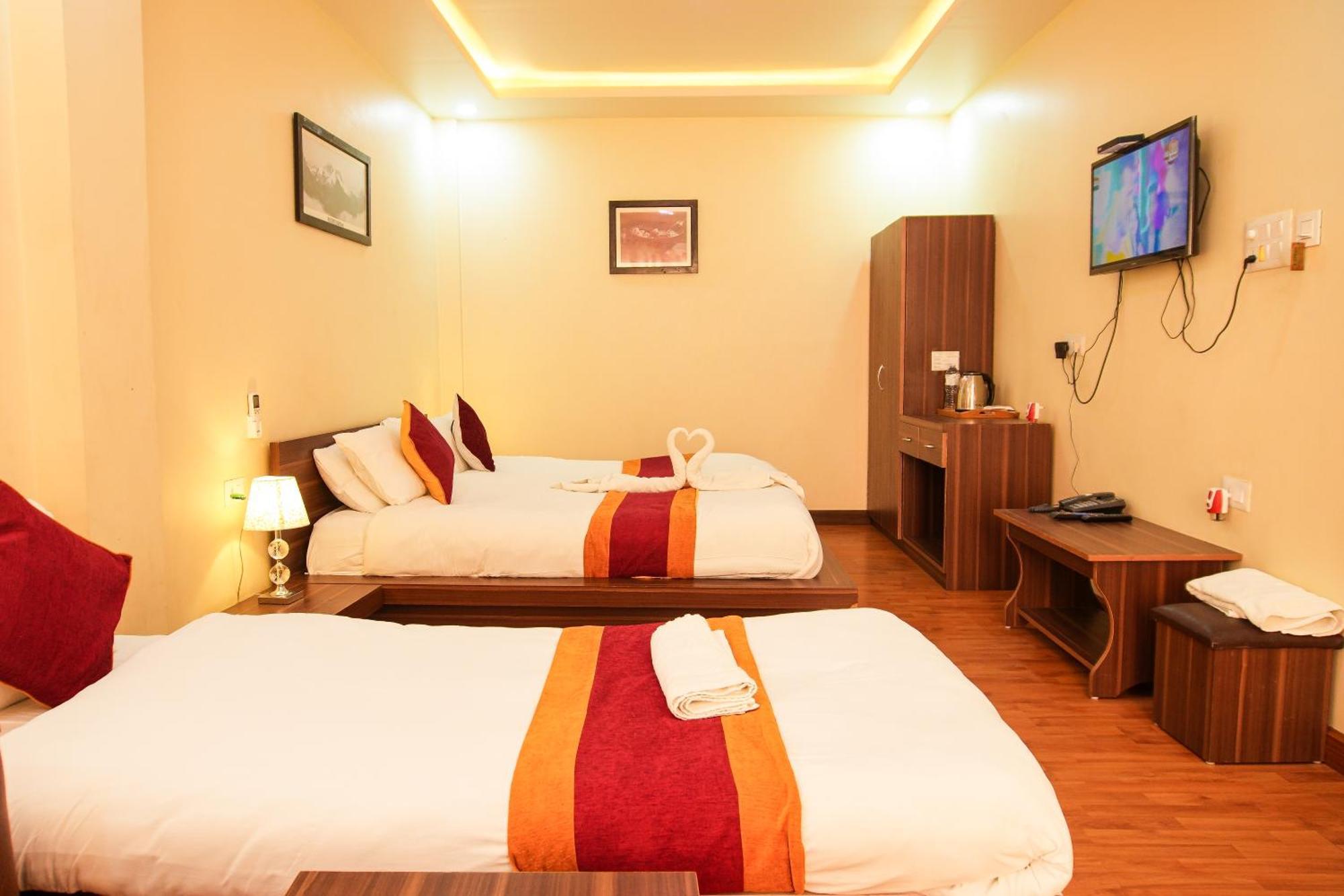 Hotel Edingo Inn Itahari Bagian luar foto