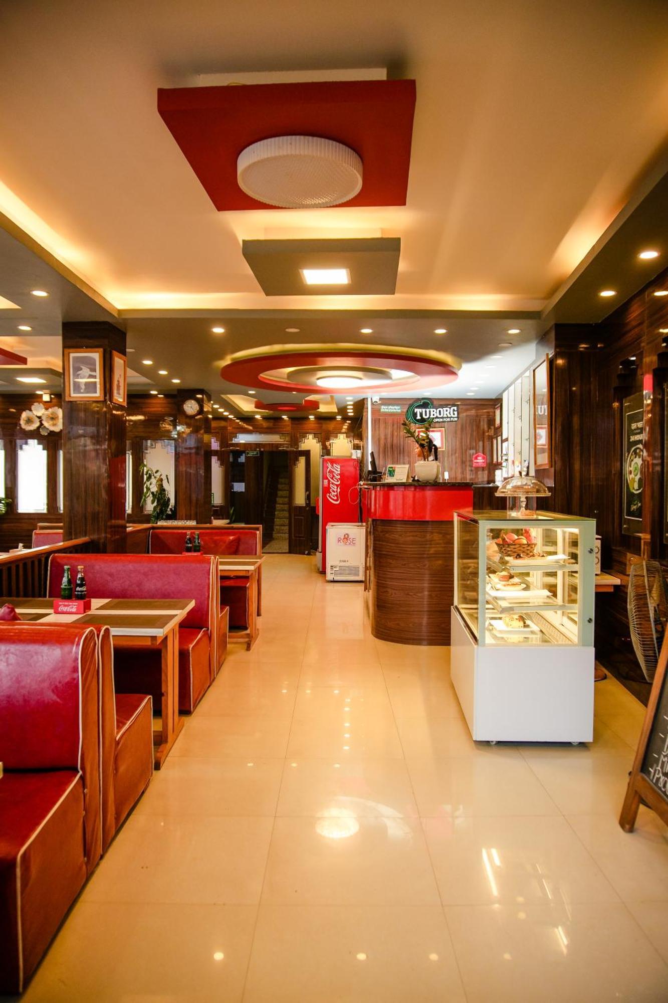 Hotel Edingo Inn Itahari Bagian luar foto